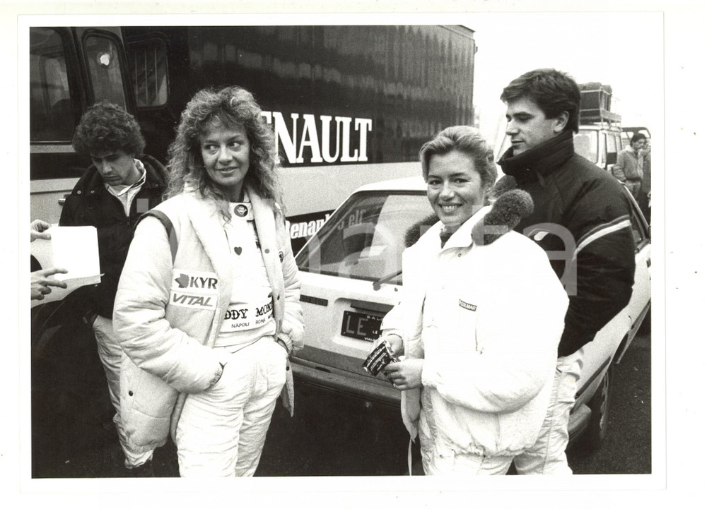 Fotografia d epoca originale 1990 ca COSTUME Patricia PILCHARD Pinuccia SORMANI Andrea ZANUSSI Foto 24x18 cm 1