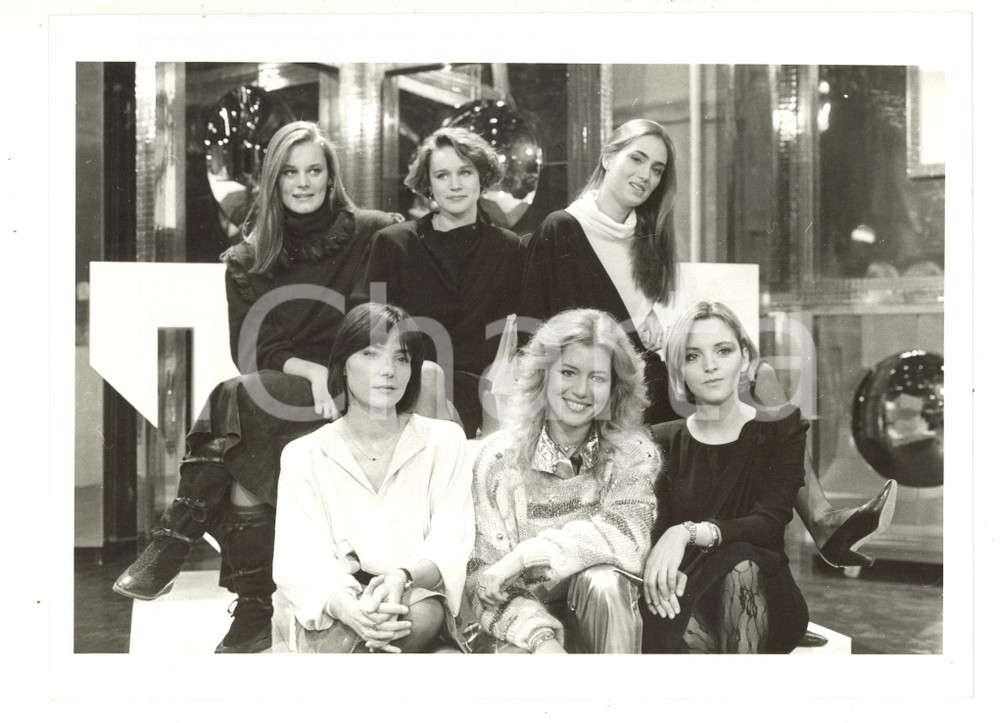 Fotografia d epoca originale 1983 RAI Test  Gioco per conoscersi   Patricia PILCHARD con il cast  Foto 1