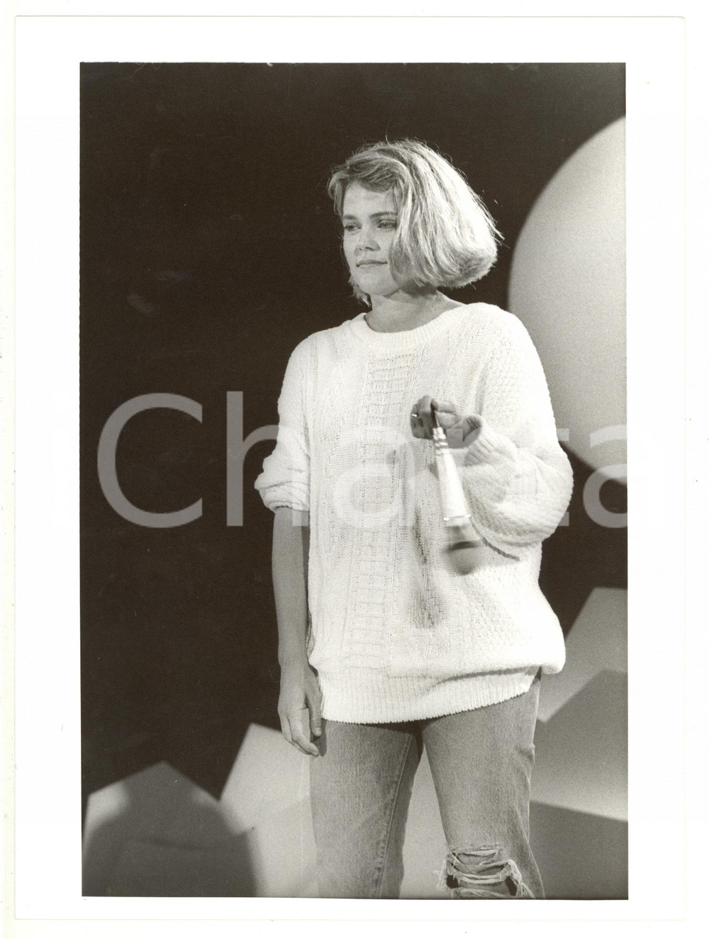 Fotografia d epoca originale 1985 ca MUSICA  La cantante Belinda CARLISLE sul palco 2  Foto 18x24 1