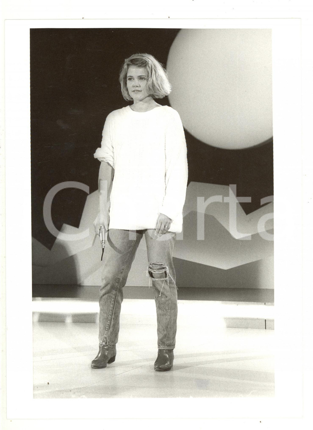 Fotografia d epoca originale 1985 ca MUSICA  La cantante Belinda CARLISLE sul palco 3  Foto 18x24 1