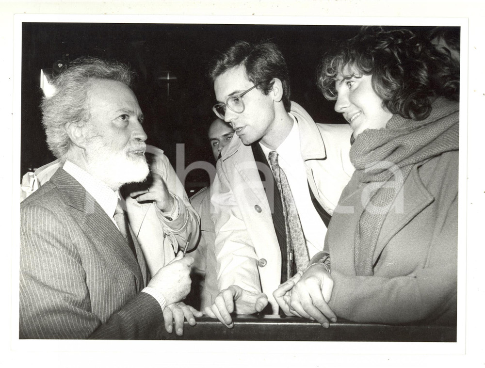Fotografia d epoca originale 1985 ca COSTUME  Eugenio SCALFARI Alessandro CECCHI PAONE  Foto 24x18 cm 1