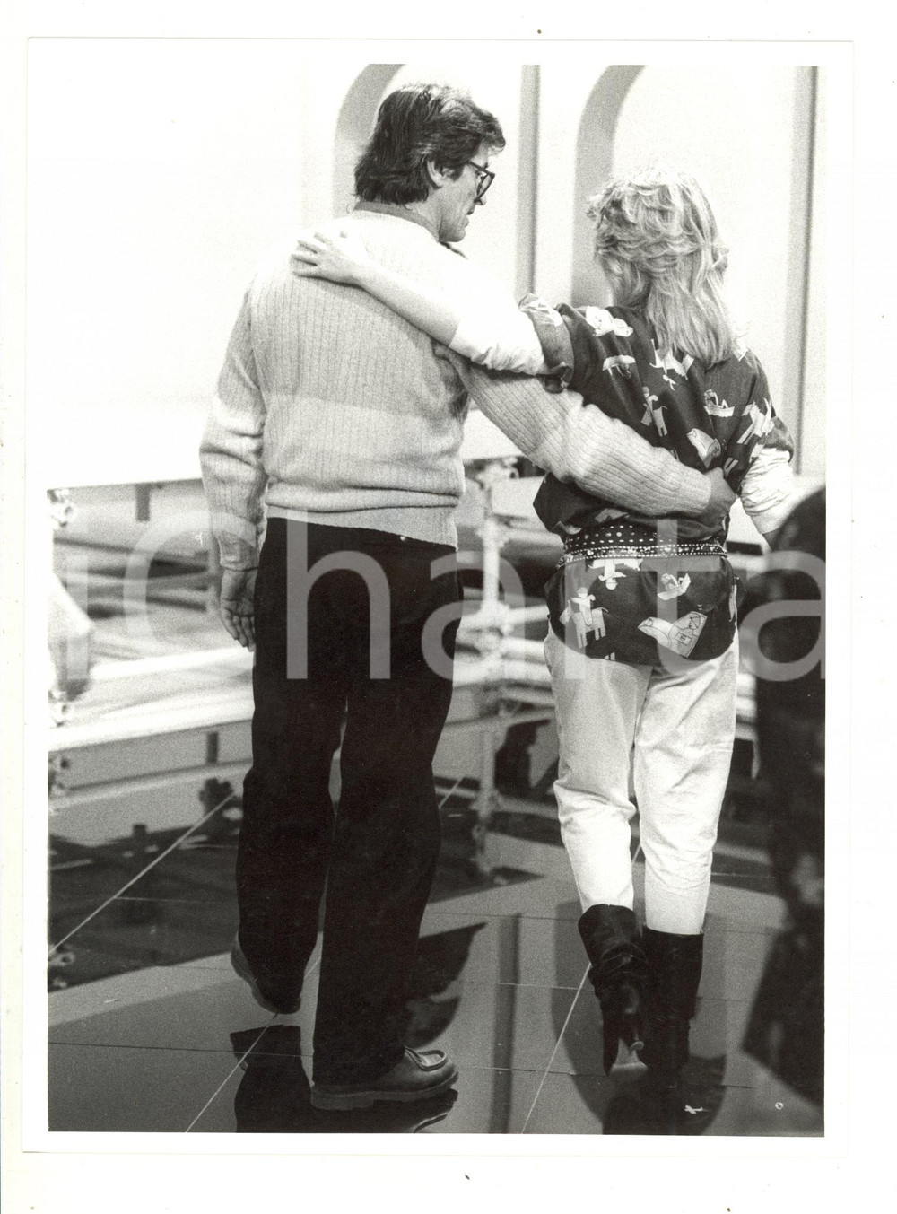 1985 ca RAI UNO - Gianni BREZZA e Loretta GOGGI durante le prove - Foto 18x24 cm