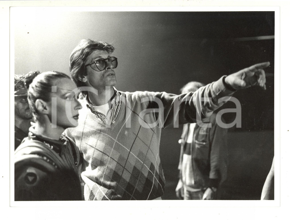 1985 ca RAI UNO - Gianni BREZZA durante le prove di uno spettacolo (2) - Foto