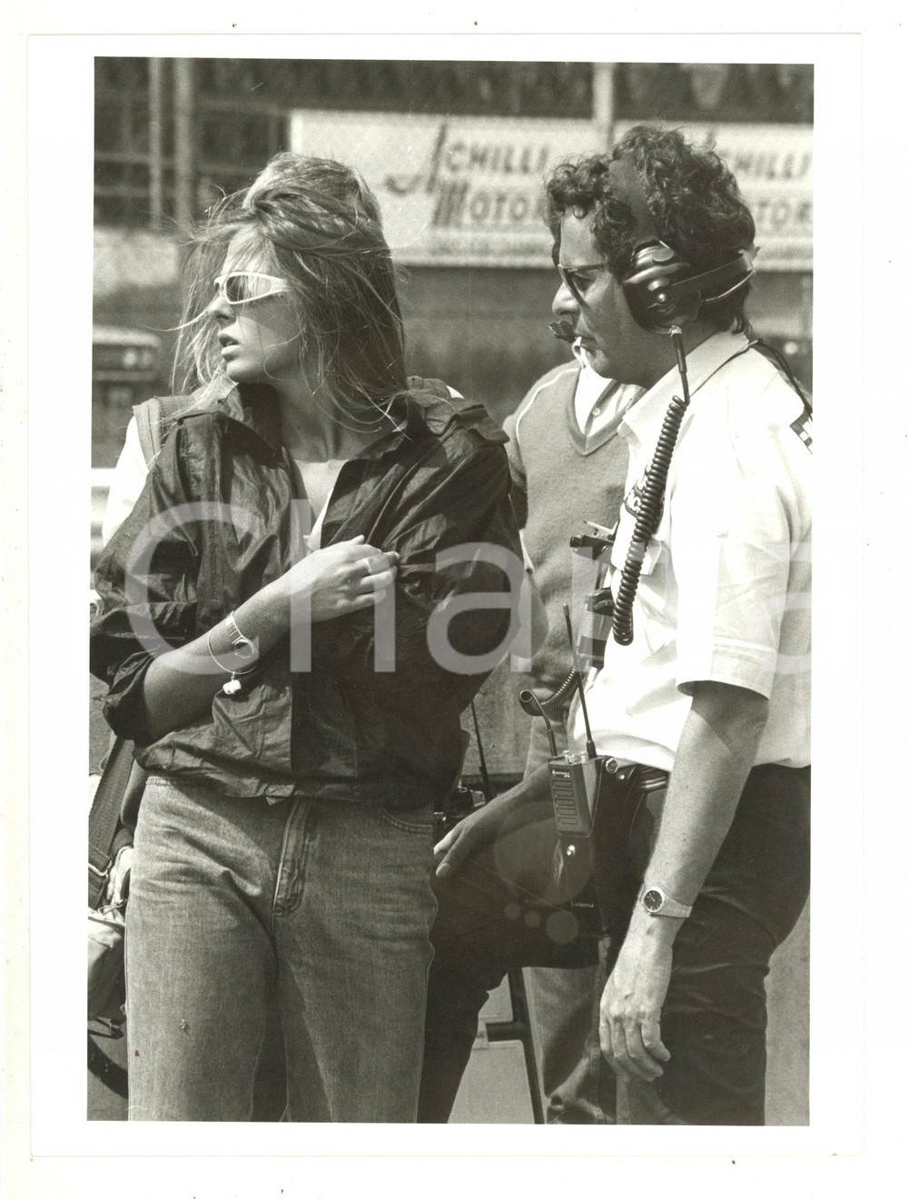 Fotografia d epoca originale 1985 ca MONZA Formula 1  Giorgia e Cesare FIORIO sul circuito 3  Foto 18x24 1