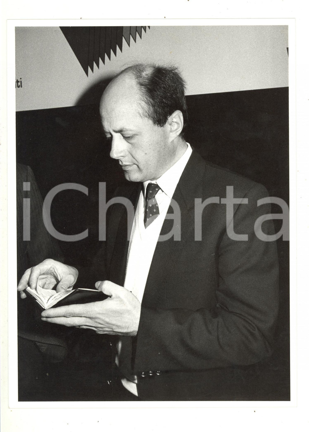 Fotografia d epoca originale 1985 ca MILANO POLITICA DC  Bruno TABACCI a un convegno 2  Foto 18x24 cm 1