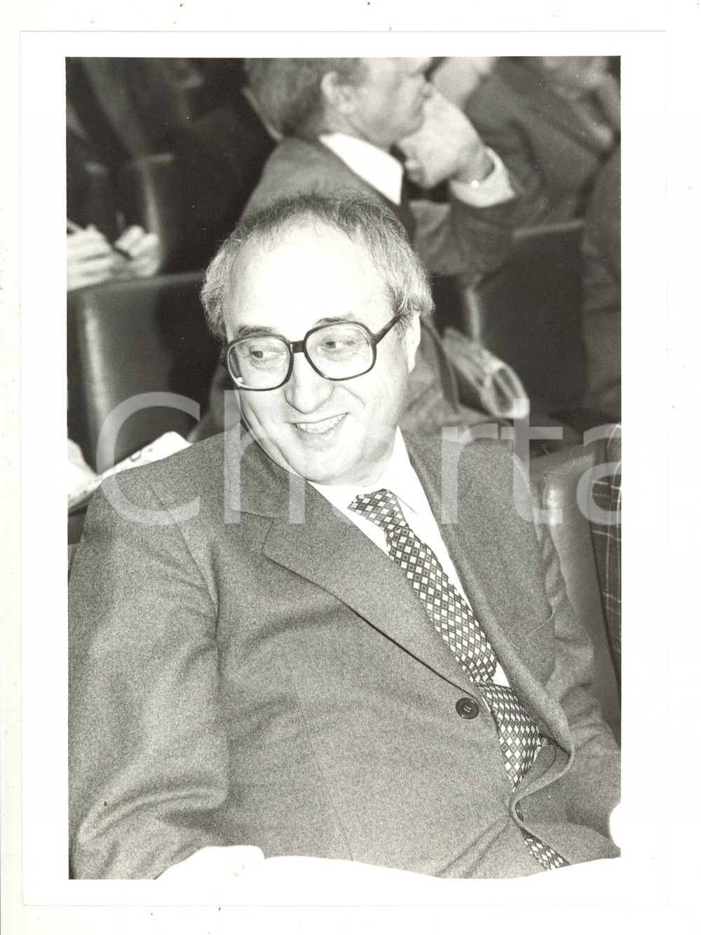 Fotografia d epoca originale 1985 ca MILANO POLITICA DC  Ritratto di Enrico DE MITA a un evento  Foto 18x24 1