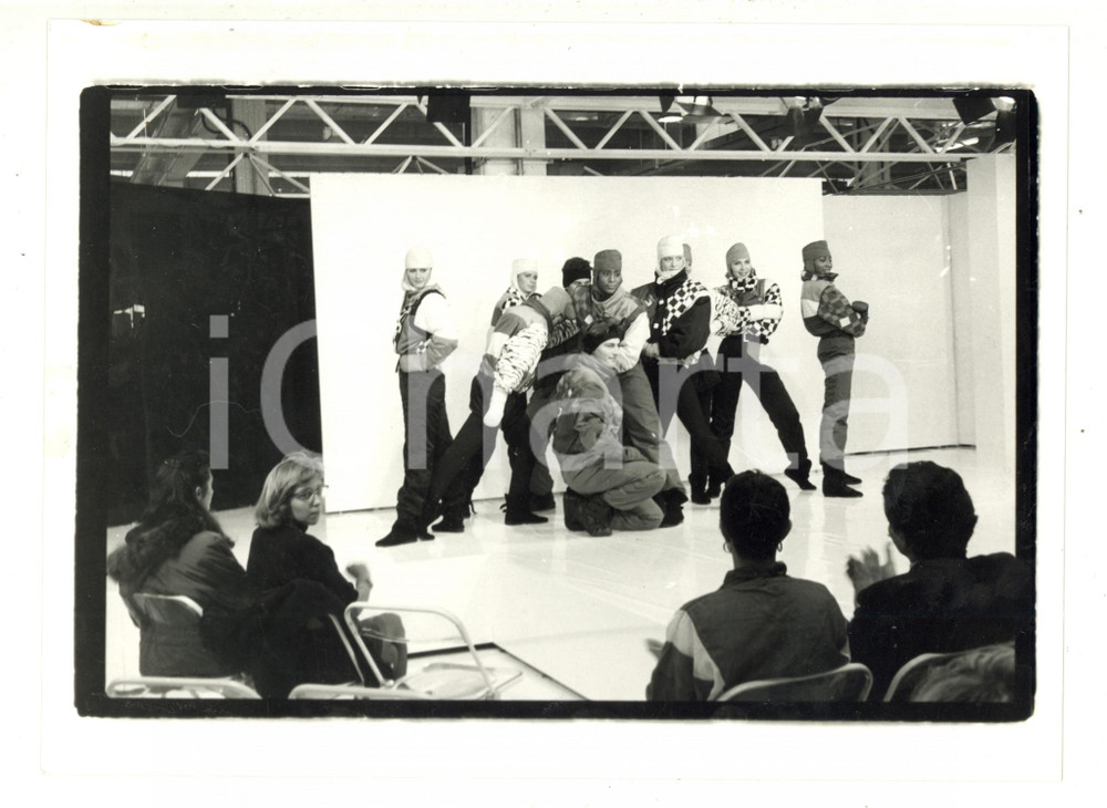 1990 ca MODA MILANO Modelli in posa per collezione di tute da sci *Foto 24x18