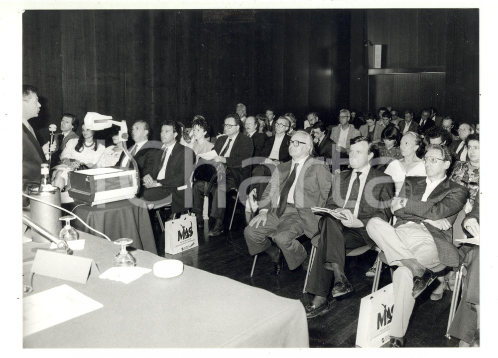 Fotografia d epoca originale 1986 FIERA MILANO MIAS estivo  Veduta del pubblico in sala  Foto 24x18 1