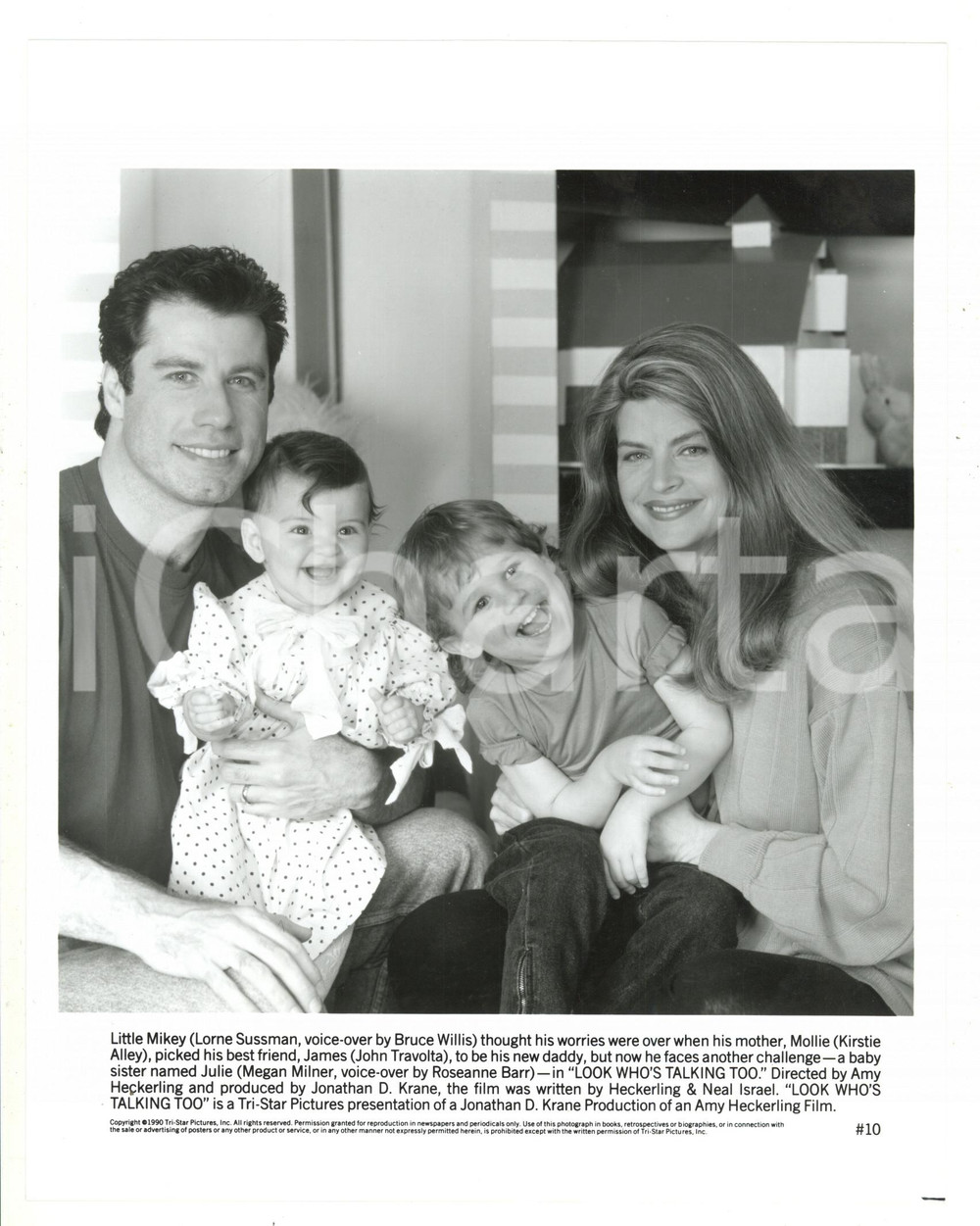 1990 Film "Look Who's Talking Too" Amy HECKERLING John TRAVOLTA Kirstie ALLEY Stampa su carta fotografica, in forma di manifestino. Sono presenti John Travolta, Kirstie Alley, Lorne Sussman e Megan Milner.CONDIZIONI: GFORMATO: 21x26 cm  originale e autentica 1