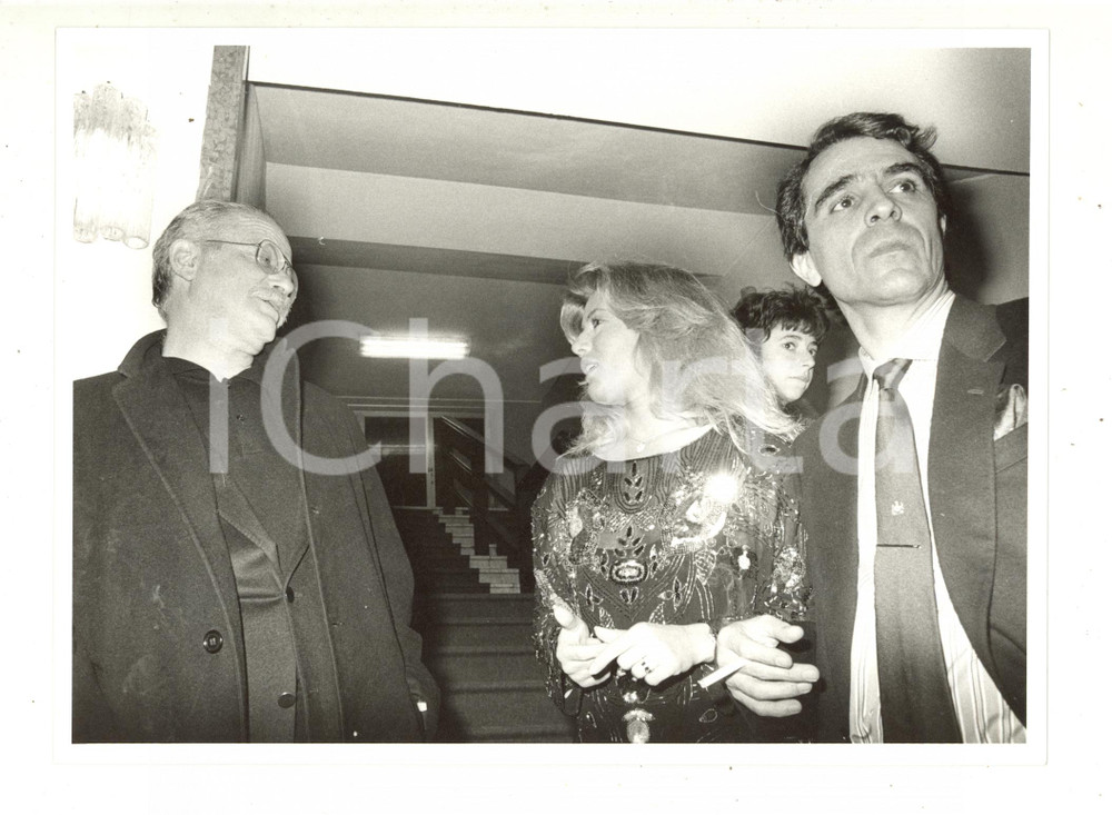 Fotografia d epoca originale 1985 ca COSTUME  Gino PAOLI Patricia PILCHARD Aldo TERLIZZI 3  Foto 24x18 cm 1