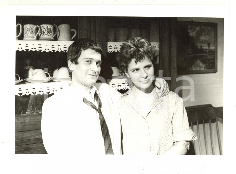 Fotografia d epoca originale 1985 RAI Un cappello pieno di pioggia  Emilio BONUCCI Pamela VILLORESI 2 1