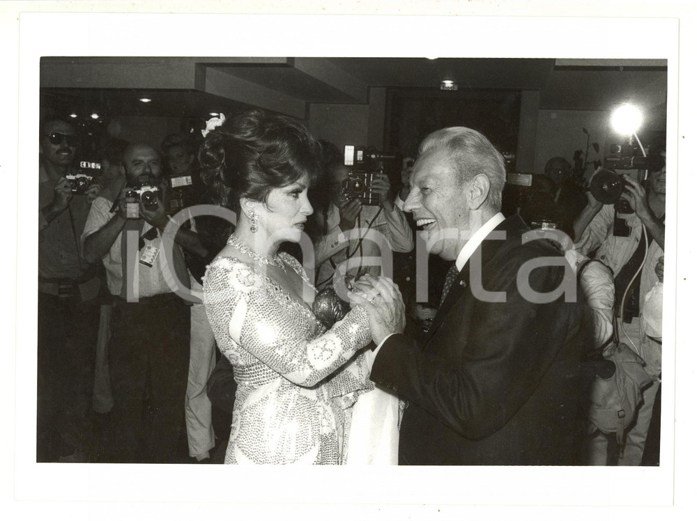 1988 VENEZIA Mostra del Cinema - Gina LOLLOBRIGIDA Gian Luigi RONDI - Foto 24x18