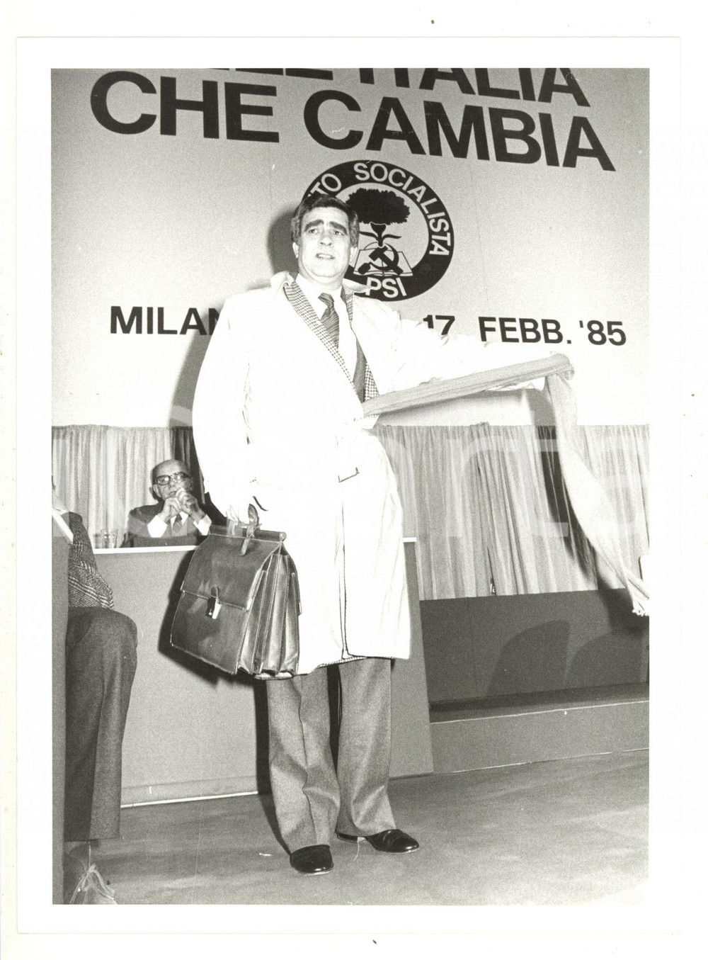 Fotografia d epoca originale 1985 MILANO POLITICA PSI  Ritratto di Agostino MARIANETTI a un convegno  Foto 1