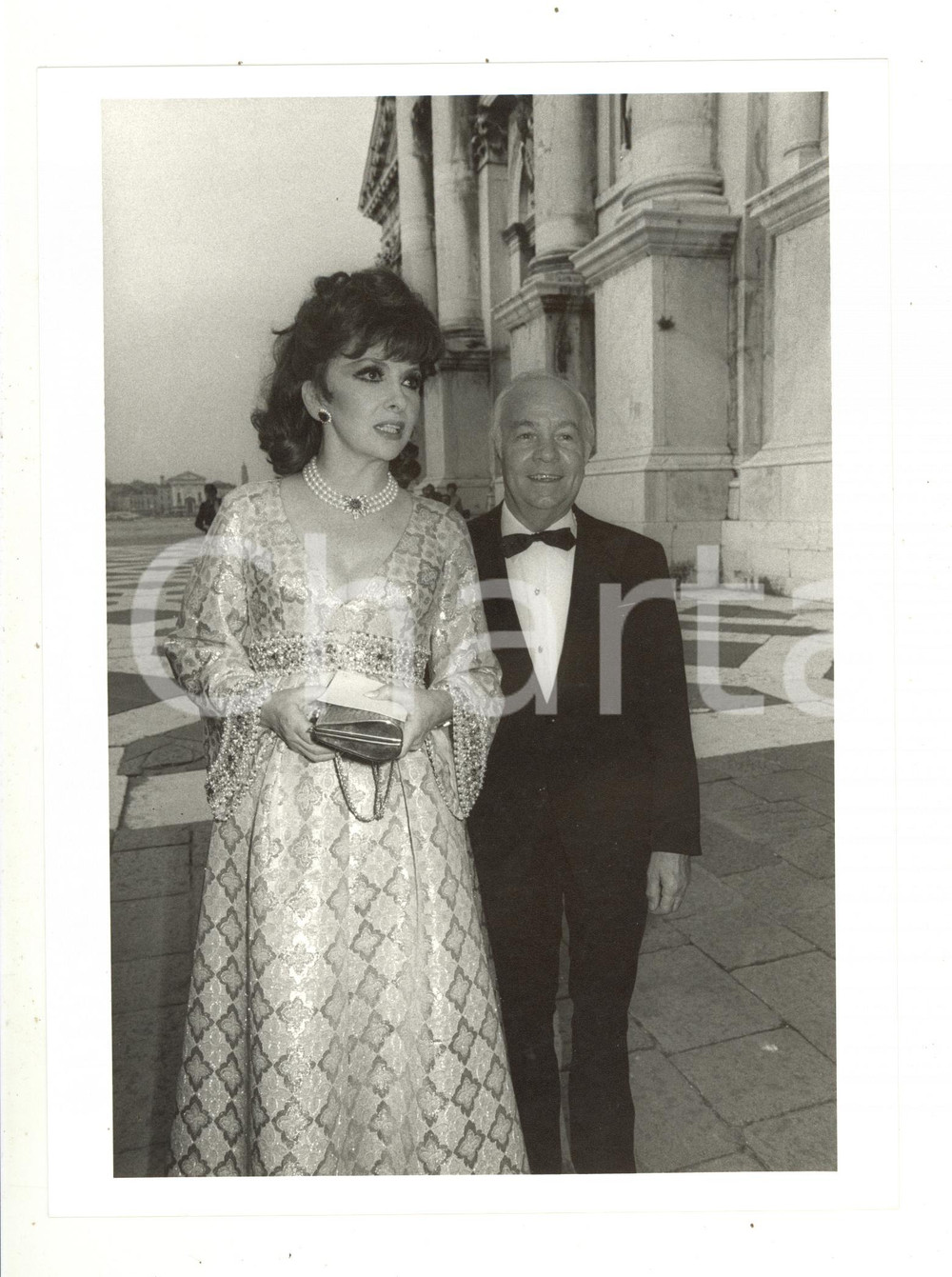 Fotografia d epoca originale 1988 VENEZIA Mostra del Cinema  Gina LOLLOBRIGIDA Edilio RUSCONI Foto 18x24 cm 1