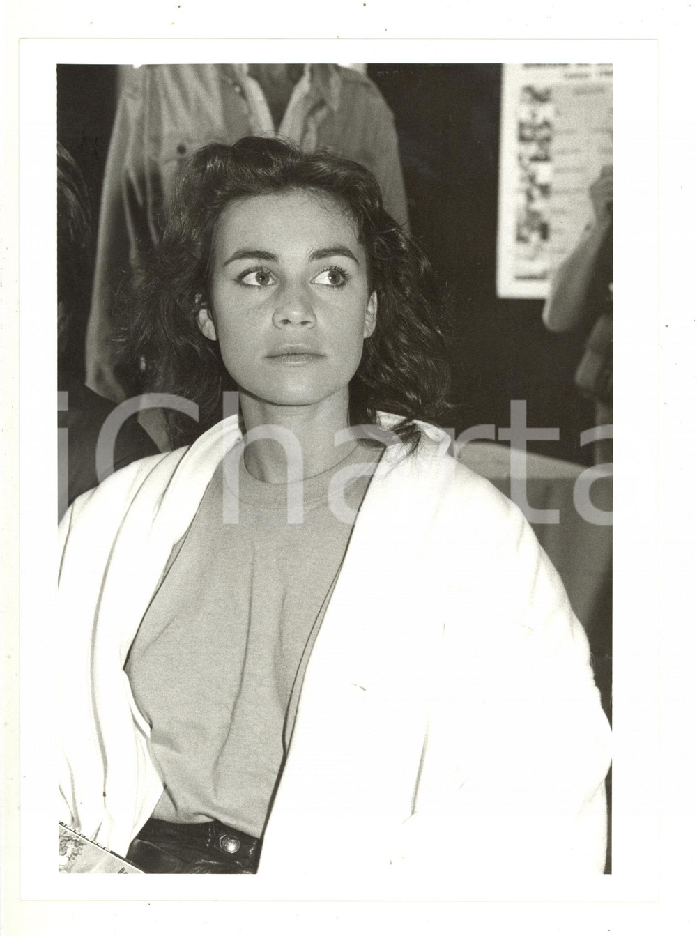 1984 CANNES Festival del Cinema - Valérie KAPRISKY a una conferenza stampa (3)
