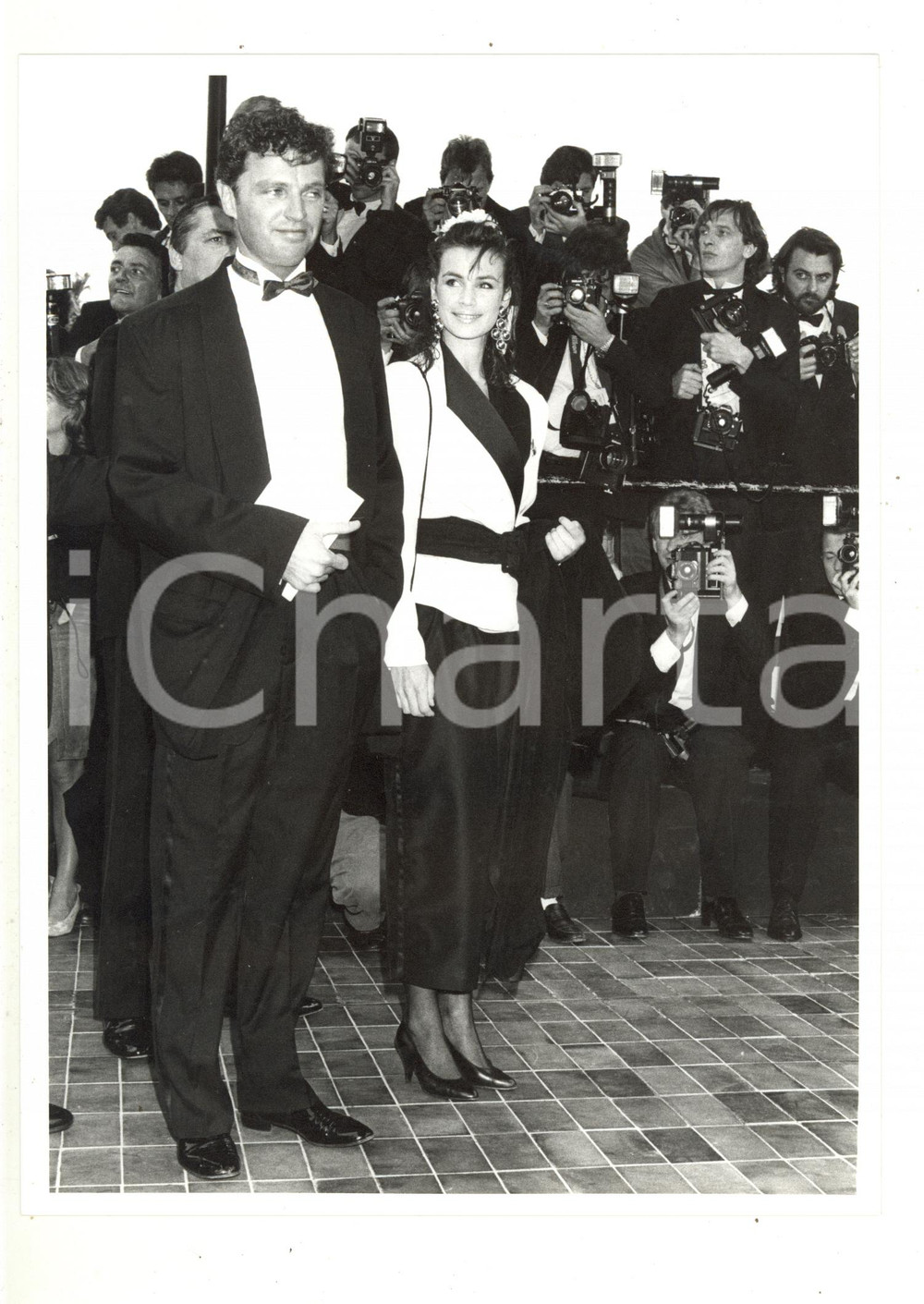 1986 CANNES Festival del Cinema - Valérie KAPRISKY davanti ai fotografi - Foto