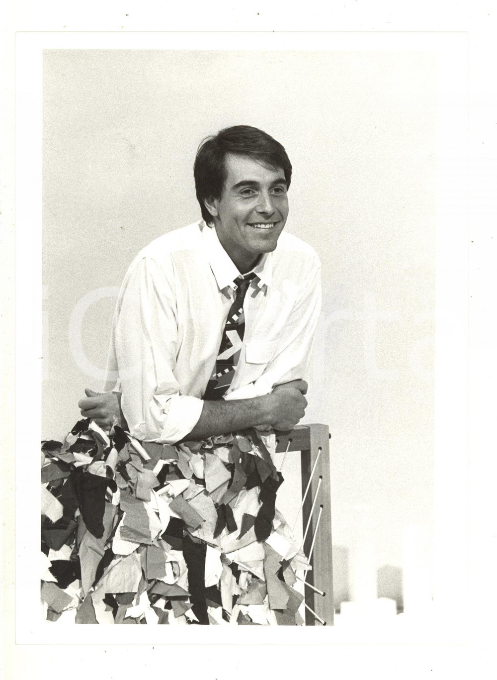 1985 ca RAI TV - Ritratto del presentatore Carlo MASSARINI - Foto 18x24 cm