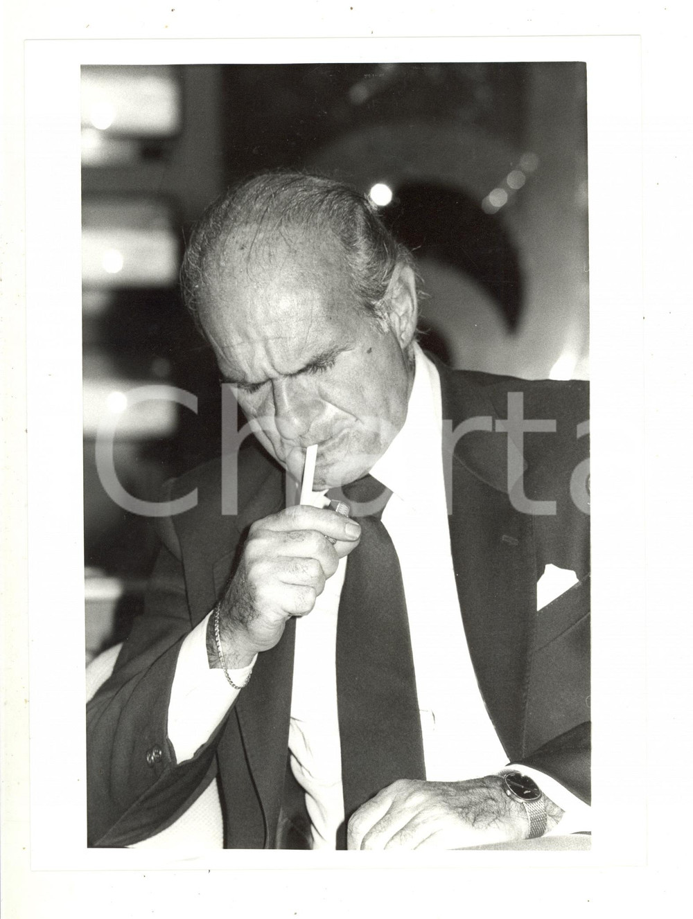 Fotografia d epoca originale 1989 RAI UNO La Domenica Sportiva  Sandro CIOTTI accende una sigaretta  Foto 1