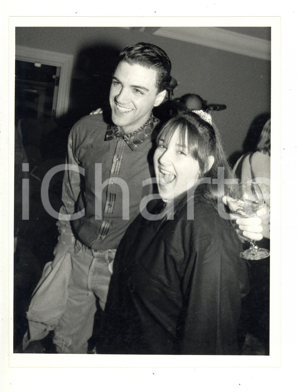 1988 NEW YORK - Gli attori Ricki LAKE e Michael St. GERARD a un party (2) - Foto
