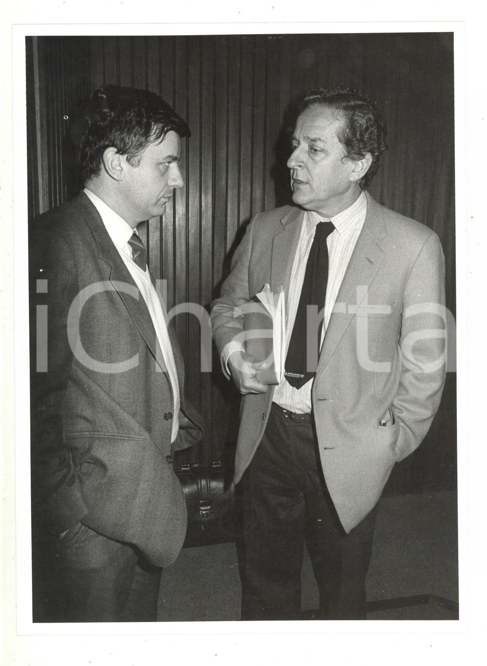 1990 ca POLITICA PSI - Carlo RIPA DI MEANA discute con Valdo SPINI - Foto 24x18