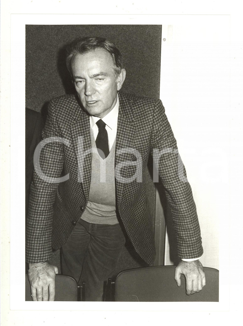 1980 ca FININVEST - Ritratto di Matteo SPINOLA Capo Ufficio Stampa Reteitalia *2