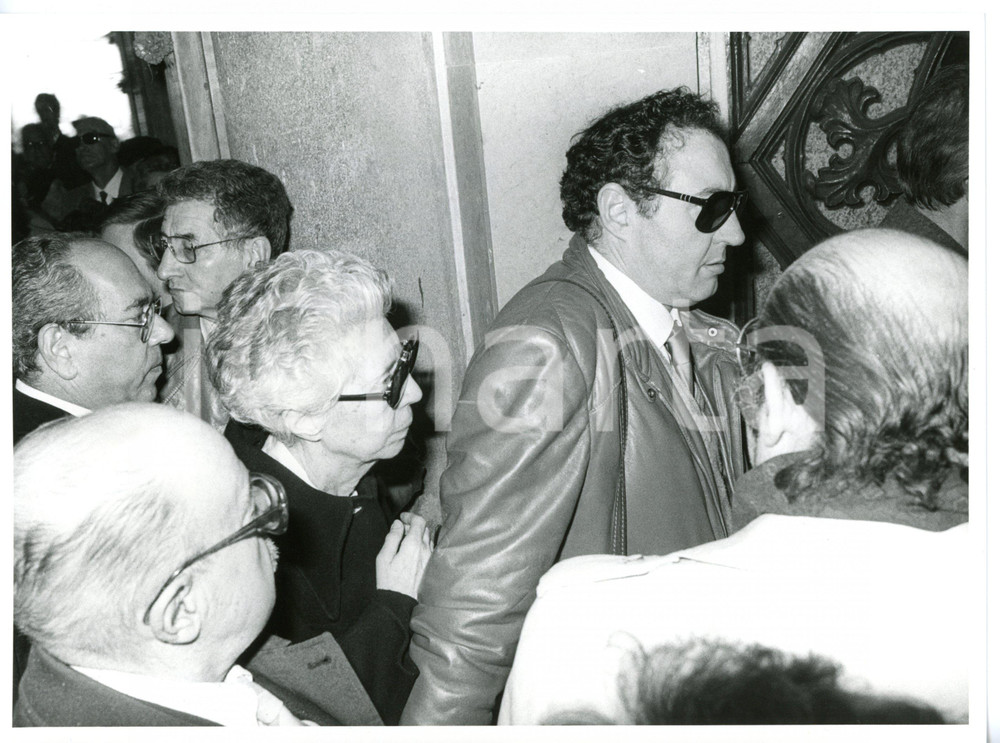 1986 MILANO Funerali Michele SINDONA - Caterina SINDONA tra la folla *Foto 24x18