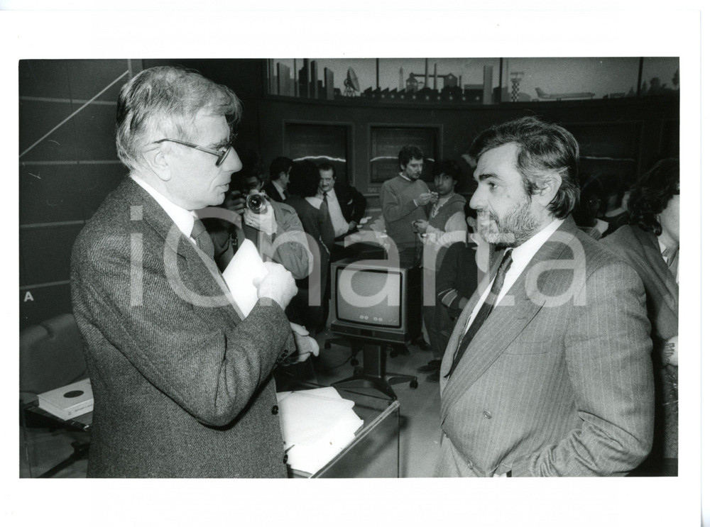1985 ca RAI Giovanni GORIA a colloquio con Sergio RICOSSA *Foto 24x18 cm