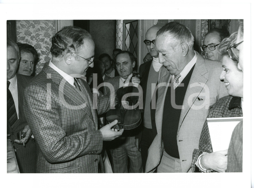 1988 CREMONA Salvatore ACCARDO dona violino a Anthony QUINN *Foto 24x18 cm