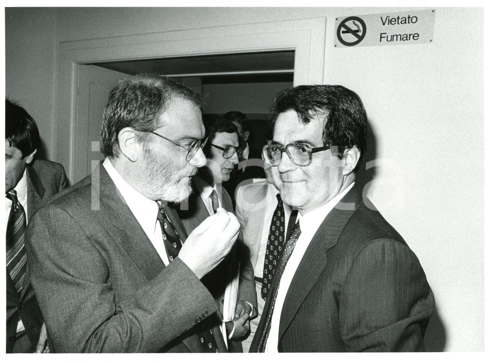 1990 ca ROMA Romano PRODI discute con Piero OSTELLINI *Fotografia 24x18 cm