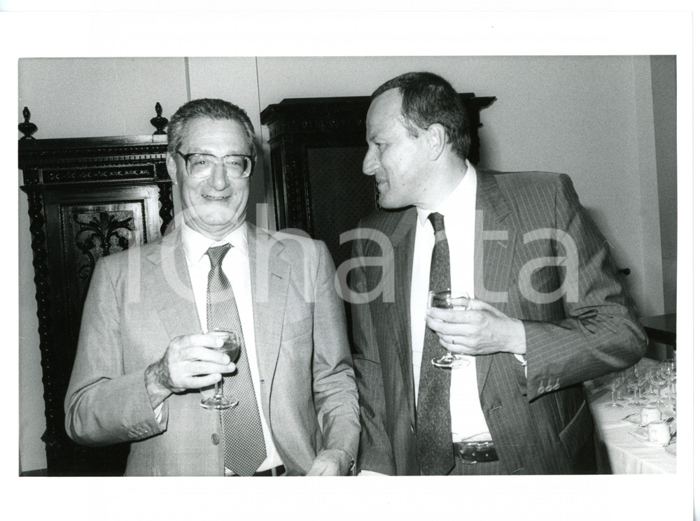 1990 ca CONFINDUSTRIA Cesare ROMITI brinda con Giuseppe TRAMONTANA Foto 24x18