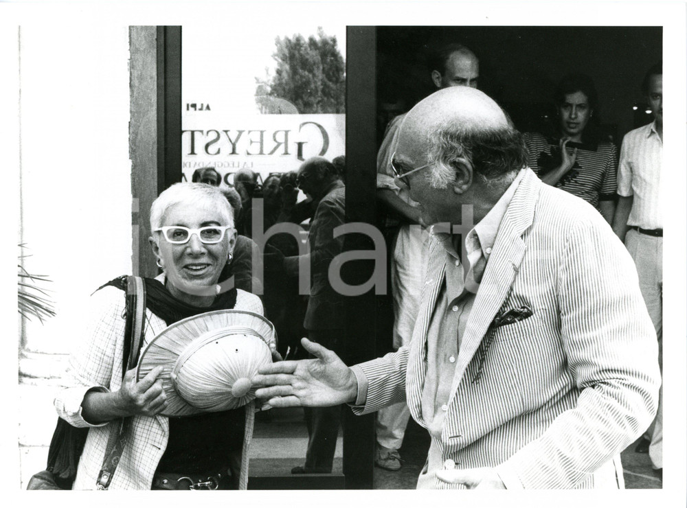 1985 ca MOSTRA DEL CINEMA DI VENEZIA Francesco ROSI con Lina WERTMULLER Foto