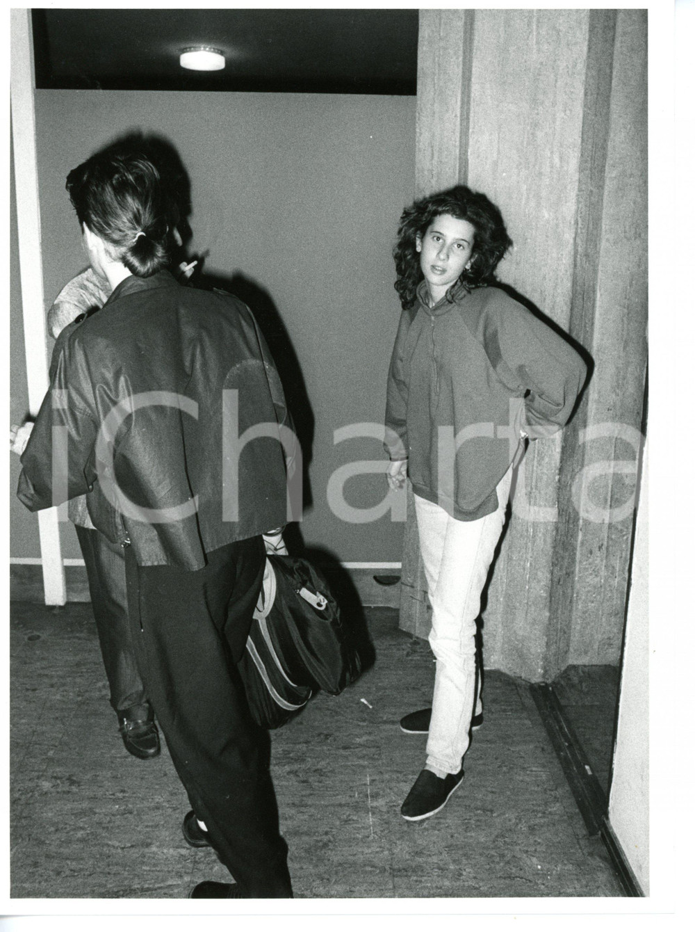 1985 ca STUDI TELEVISIVI RAI Ritratto Tiziana BAUDO - Foto VINTAGE 18x24 cm Fotografia di agenzia. CONDIZIONI: GFORMATO: 18x24 cm  originale e autentica 1