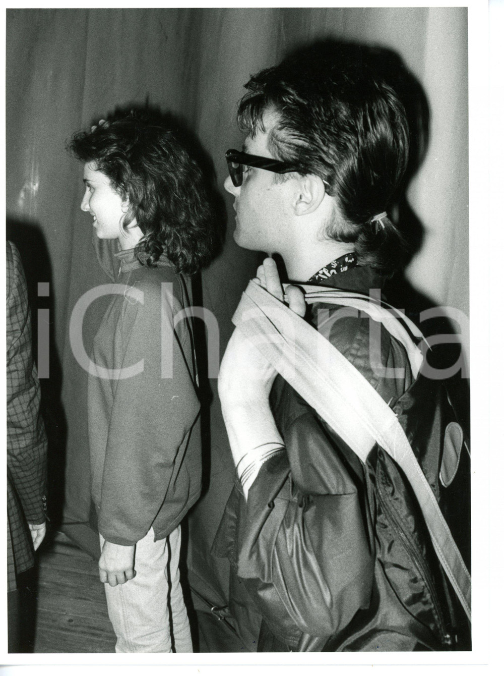 1985 ca STUDI TELEVISIVI RAI Ritratto Tiziana BAUDO - Foto 18x24 cm Fotografia di agenzia. CONDIZIONI: G (ma lievi difetti di stampa)FORMATO: 18x24 cm  originale e autentica 1