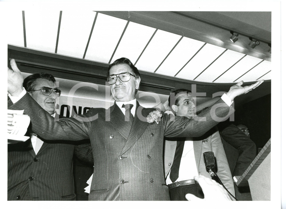 1985 ca POLITICA - PSI Aldo ANIASI con garofano all'occhiello *Foto 24x18 cm