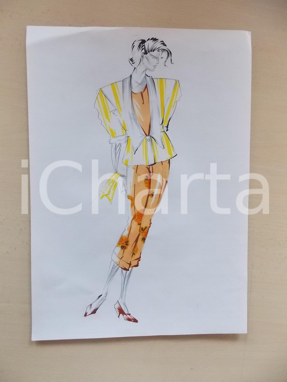 1980 ca MODA DONNA ESTATE Completo giacca e pantaloni a fiori - Bozzetto 25x35