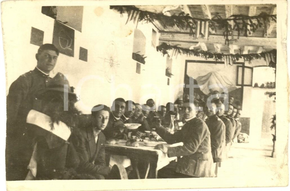 1920 ca REGIO ESERCITO Rancio di giovani ALPINI in festa *Foto cartolina
