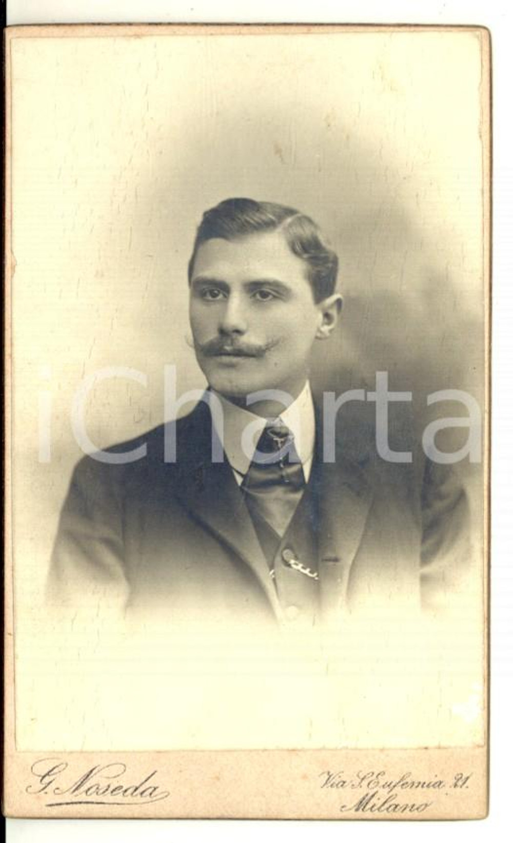 1900 ca MILANO Ritratto di un giovane uomo *Foto G. NOSEDA CDV