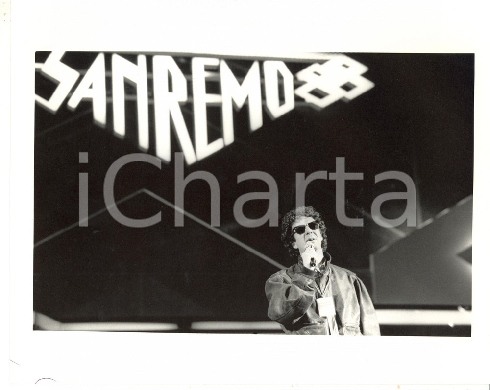 1988 FESTIVAL DI SANREMO Francesco NUTI canta "Sarà per te" sul palco *Foto