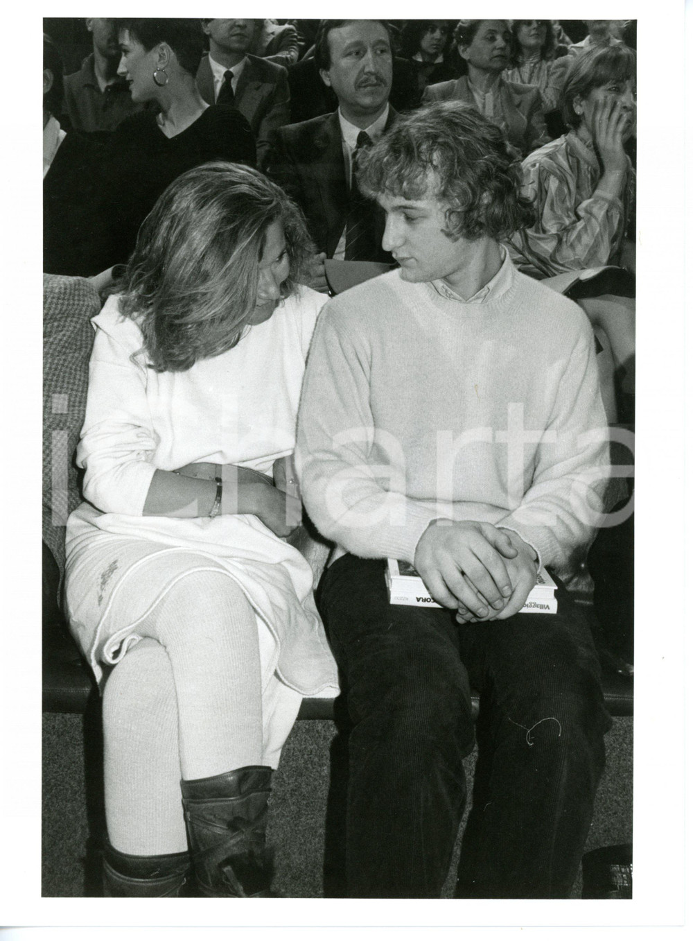 1983 COSTUME ITALIA Pierfrancesco VILLAGGIO e DE MARINIS in platea *Foto