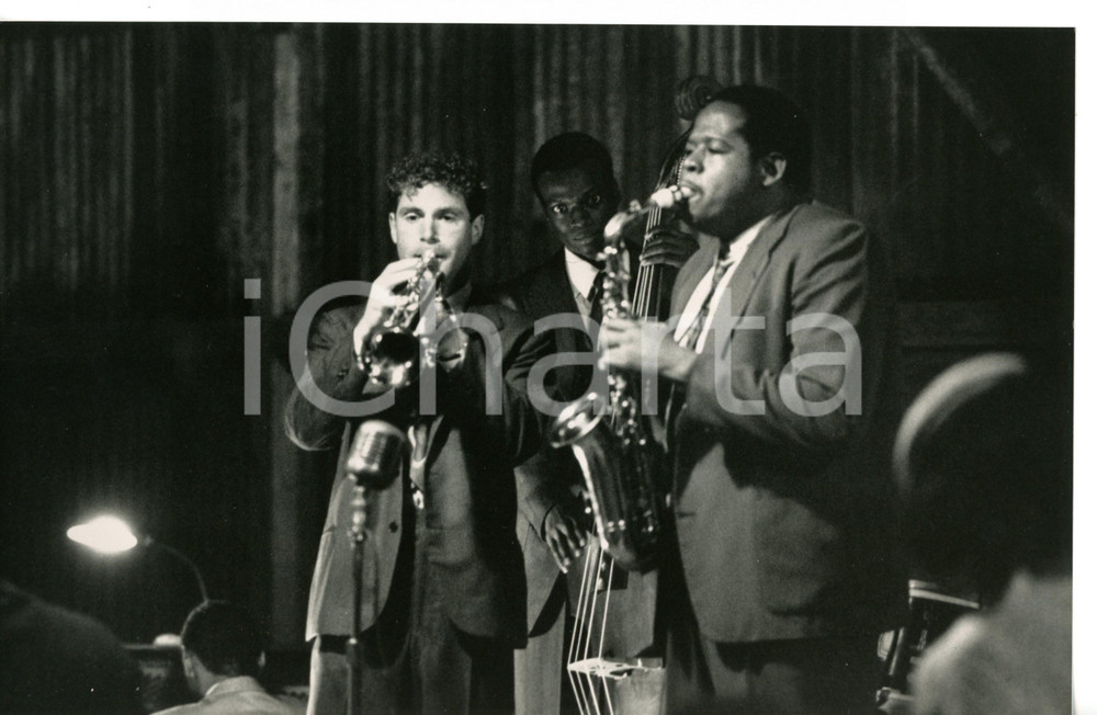 1987 CINEMA "Bird" - Forest WHITAKER suona il sassofono sul set del film *Foto Fotografia di agenzia. CONDIZIONI: GFORMATO: 23x15 cm  originale e autentica 1