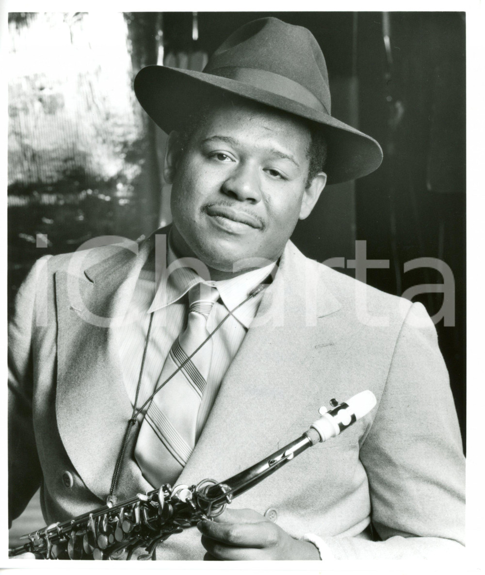 1987 CINEMA "Bird" - Forest WHITAKER con sassofono sul set del film - Foto 20x24