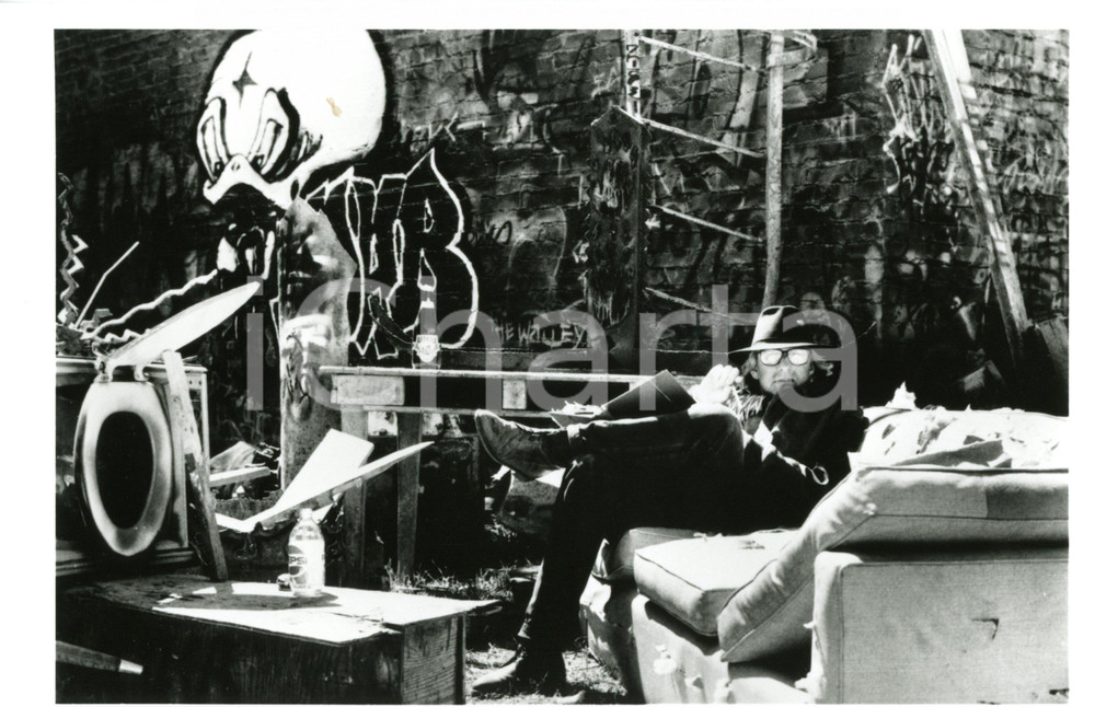 1989 CINEMA "Lost Angels" - Regista Hugh HUDSON sul set *Foto 24x15 cm Fotografia di agenzia. CONDIZIONI: GFORMATO: 24x15 cm     originale e autentica 1