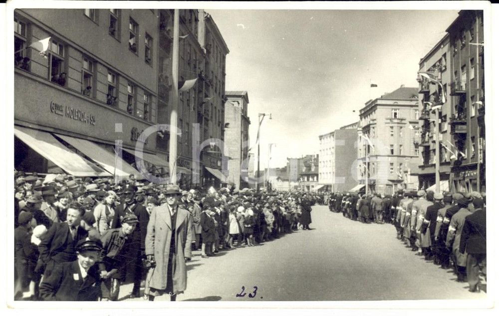 1935 ca POLONIA Folla in strada durante un evento militare *Foto cartolina