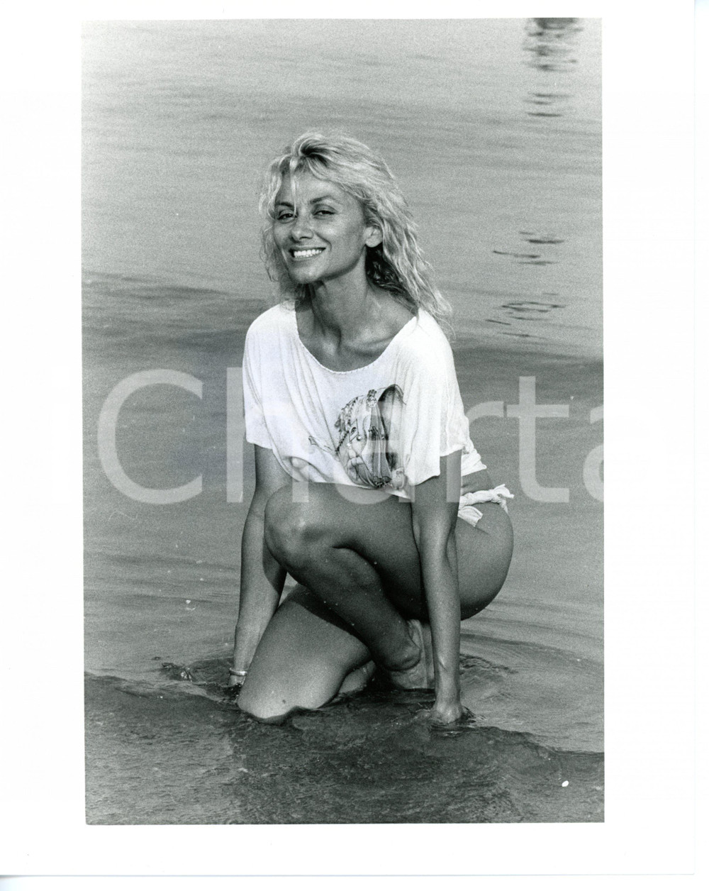 1985 ca COSTUME ITALIA Rossella GARDINI in costume da bagno - Foto 20x25 cm