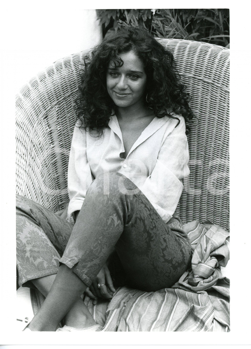 1986 VENEZIA Mostra del Cinema - Ritratto Valeria GOLINO (6) *Foto VINTAGE 18x24 Fotografia di agenzia. CONDIZIONI: GFORMATO: 18x24 cm  originale e autentica 1
