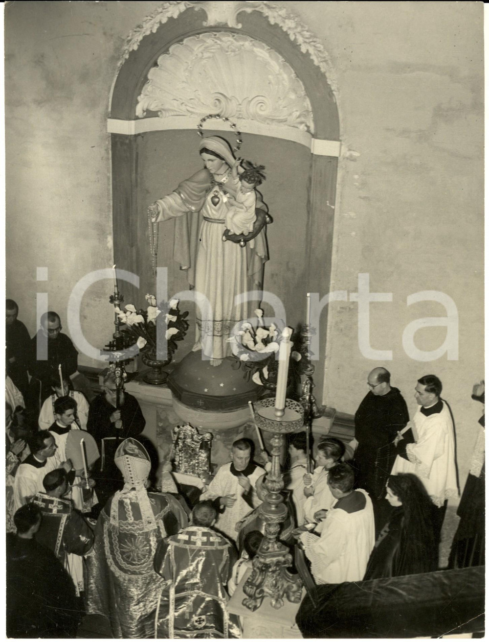 1960 ca AREA DI MILANO Vescovo benedice altare Madonna Sacro Cuore - Foto