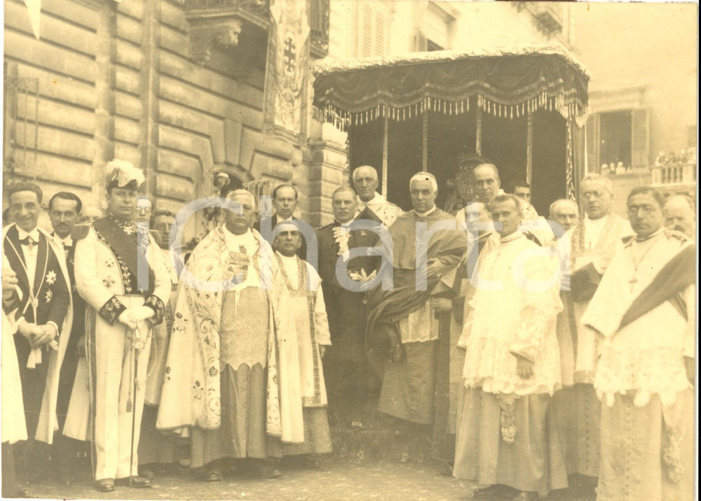 1933 TORINO Ostensione Sindone - Card. Maurilio FOSSATI con i religiosi - Foto