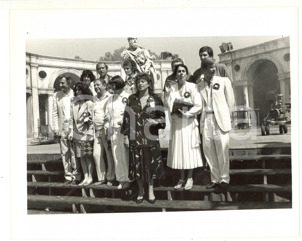 1987 VENEZIA Mostra del CINEMA - Giuria sul palco di Cinecittà 50° (1)