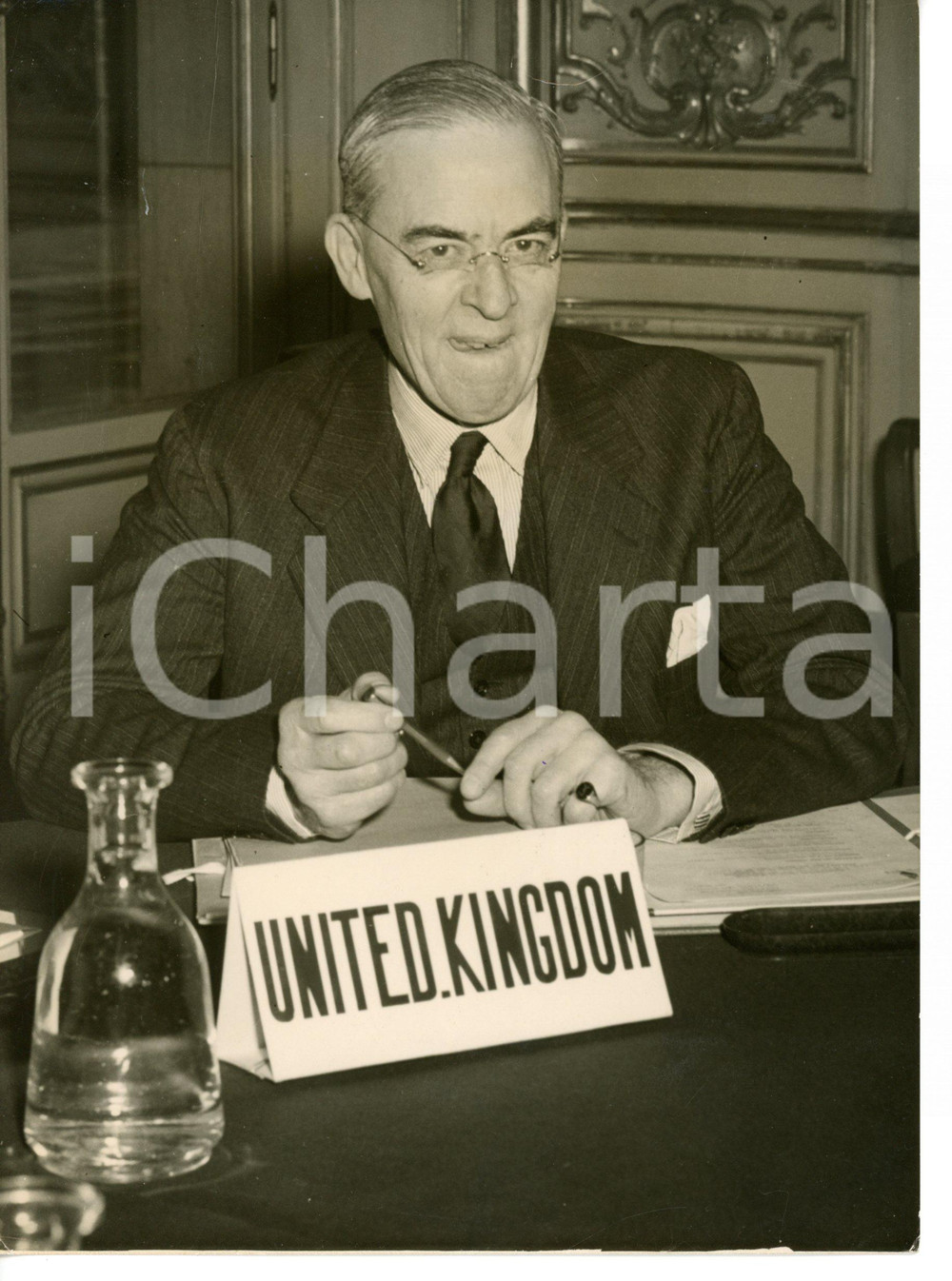 1949 PARIS - OEEC Portrait of Sir Stafford CRIPPS during a meeting - Foto 15x20