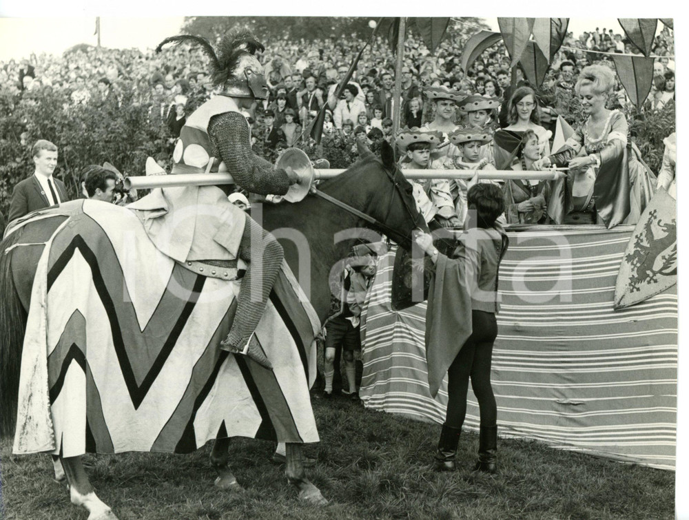 1966 BATTLE OF HASTINGS ANNIVERSARY Mediaeval tournament - Knight on horseback